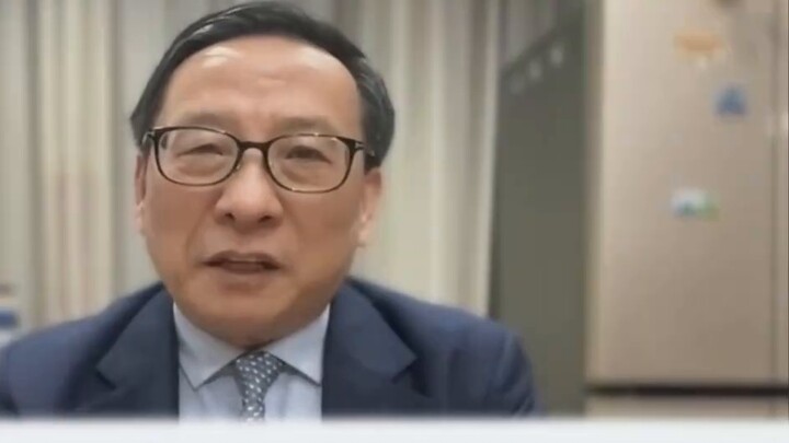 Giáo sư Gao thực sự là hình mẫu cho chúng tôi! Thật thỏa mãn khi đáp trả lại tiêu chuẩn kép của Hoa 