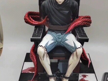 Kaneki Ken statue repainted