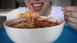 SassEsnacks ASMR | Jjambbong 짬뽕 Korean-Chinese Spicy Noodle Soup | Eating Sounds | Mukbang