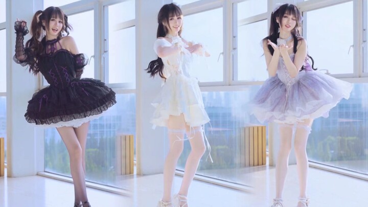 Super cute costume! I'm so sorry~(*≧ω≦)~
