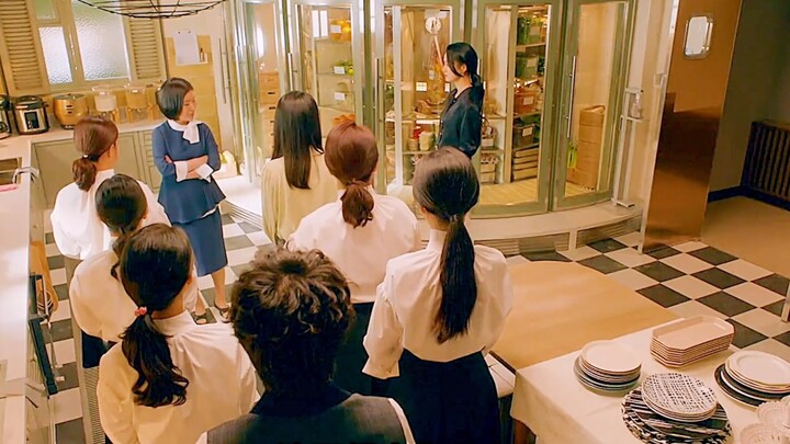 A woman comes to a chaebol family as a tutor, but she wants more
