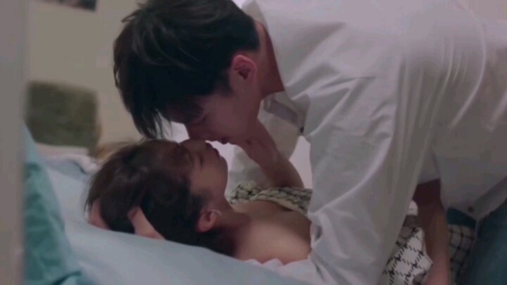 Funny|Super Sweet Kissing Scene From "Love Is Science?"