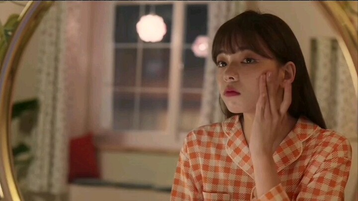 Pan Yula hiểu lầm rằng Jin Nanhao đã có bạn gái và còn vướng bận với bản thân nên đã rơi nước mắt E0