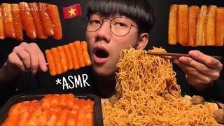 Zin ASMR | ASMR SPICY RICE CAKES TOPPOKI & FRIED NOODLES VIETNAMESE