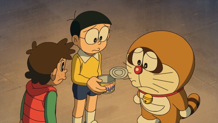 Doraemon: Nobita the blue fat man goes to Spain for New Year's Eve. It is a custom to eat 12 grapes 