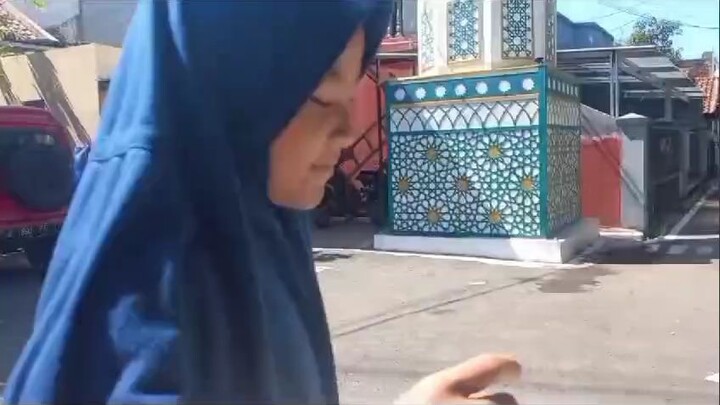 adab dalam memakai alas kaki kelompok 2