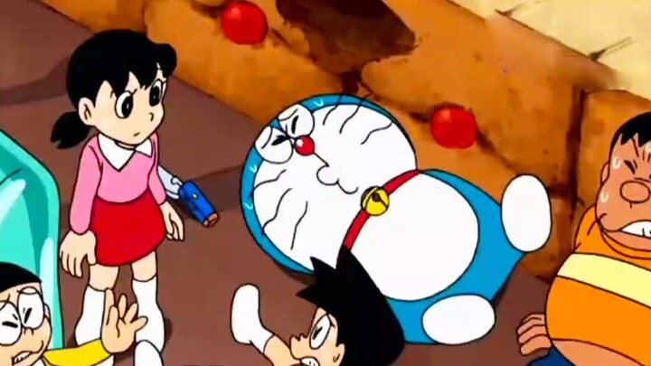 Doraemon: Nobita, Blue Fatty và những người khác đang làm việc tại một cửa hàng bán đồ ăn nhẹ, nhưng