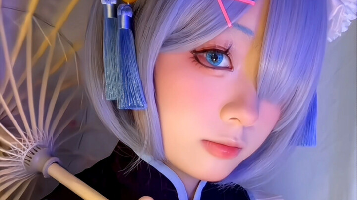 Ồ! Là Rem~ (xoa tay)