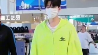 杨洋，满32减14了，私服衣品太好了