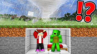 JJ and Mikey Hide From a TORNADO Inside a BUNKER in Minecraft - Maizen