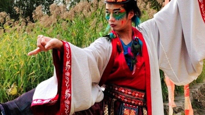 Nuo Dance เฉิน ยี่กัว สถาบันสอนเต้นปักกิ่ง