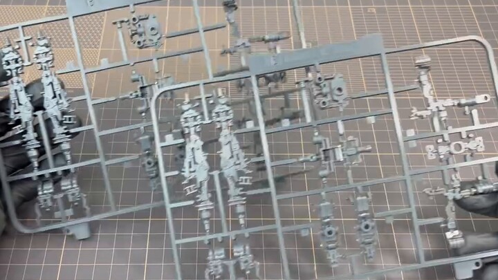 Bộ sưu tập RG của Bandai bao gồm tất cả các ấn bản thứ năm! Số 03RG Strike Gundam! Tôi đã được dạy m