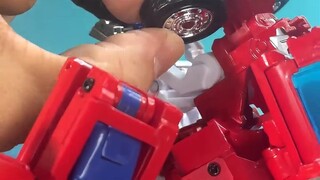 Saham kurator - Transformers Master MP44 Optimus Prime