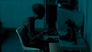 Playing Games, The Boy Sat At The Computer For 5 Years And Turned Into A Dry Corpse