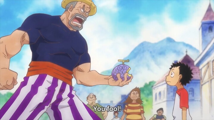 Garp forced Luffy eat Gomu Gomu fruit to become devil pirate, Luffy refused