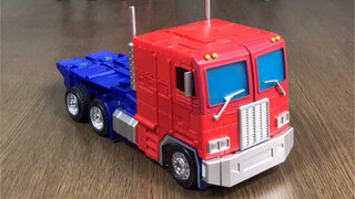 Optimus Prime (Motherland Toys)