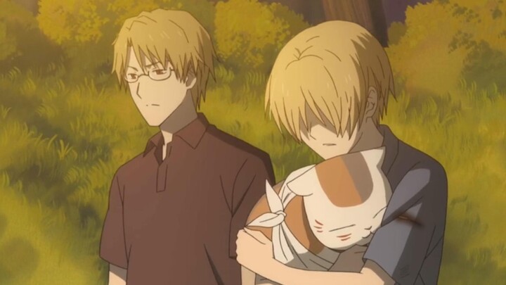 Natsume hugged the injured cat teacher tightly, he must be in pain