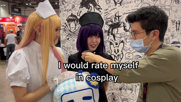 Cosplayers rating themselves and others in SGCC 2022
