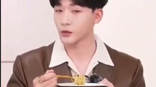 【Wan Zi】Whose spokesperson is boasting about eating a lot without talking——Can’t the two spokesperso