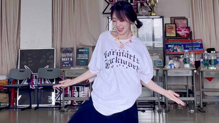 【NewJeans】Dua paragraf paling tampan dari How Sweet! Ini adalah awal sekolah bagi semua orang kpop!