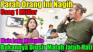 Parah orang ini nagih uang 1 MILIAR. Main lagu Malaysia bukannya diusir malah jatuh hati