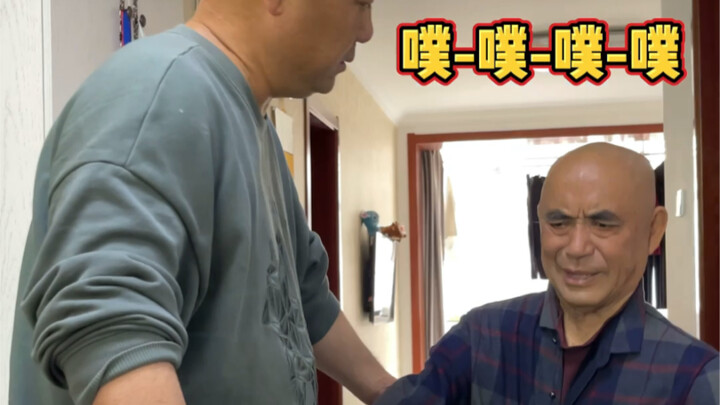 当我用放屁垫整蛊爷爷和爸爸