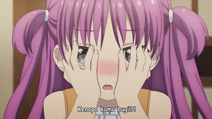 Gak pakek baju didepan anak kecil, emang ga bahaya ta 🤨