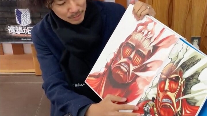 Isayama Hajime shows off Attack on Titan Volume 35 gift pack