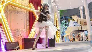 [bilibili world] July 22nd Azur Lane official Cheshire cosplayer dances to "Your smile is still the 