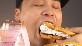 【ddeonggaeTV】Wafel, Kue Lapis, Teh Susu Karamel, Teh Susu Stroberi Suara Kunyah Suara Asli Donkey-Sa