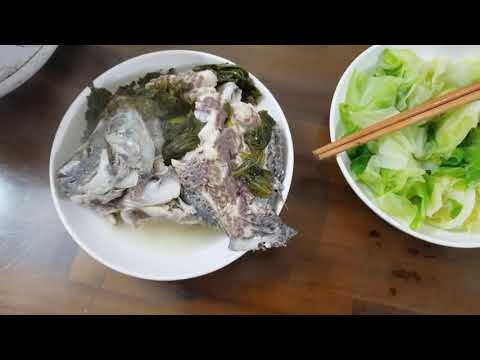 canh cá nấu dưa chua