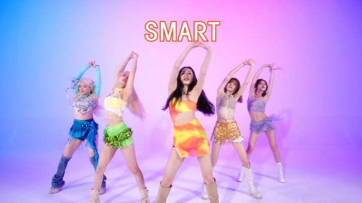 Akhirnya kenakan rok bunga! Dance cover SMART-LE SSERAFIM sangat indah, saya menyukainya