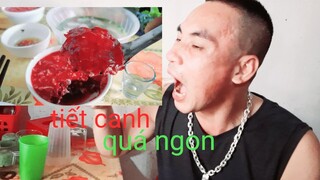 biển nguyễn ngọc cùng anh em đi ăn sáng tiết canh lòng lợn quá tuyệt vời.