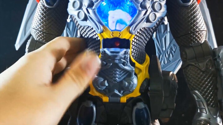 [New Look at Old Things] "A legacy of "Transformers", very different from the original" Bandai 2017 