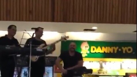 There was a water leak in a shopping mall in Mexico, and a naughty band immediately changed to playi