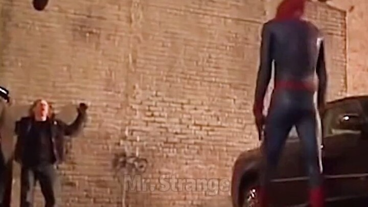 เมื่อ Spider-Man เปิดตัวใยแมงมุมโดยไม่มีเอฟเฟกต์พิเศษ มันเหมือนกับการเต้นรำใน Zhao Si