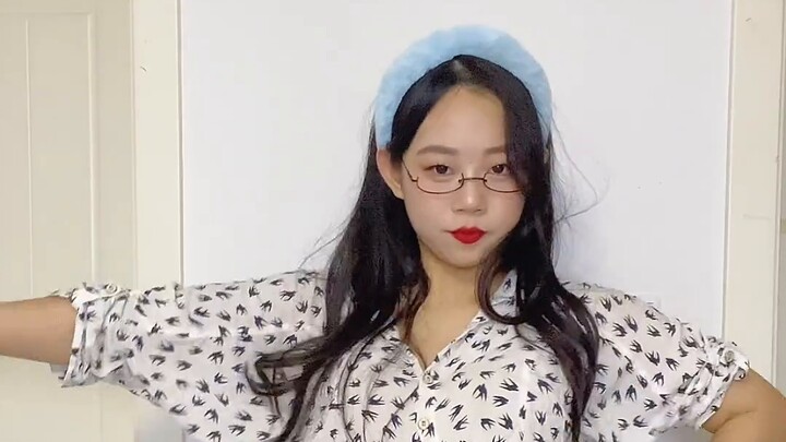 Rekaman asli ROLY POLY Tara dance cover Saya terlalu malas untuk mengedit musiknya