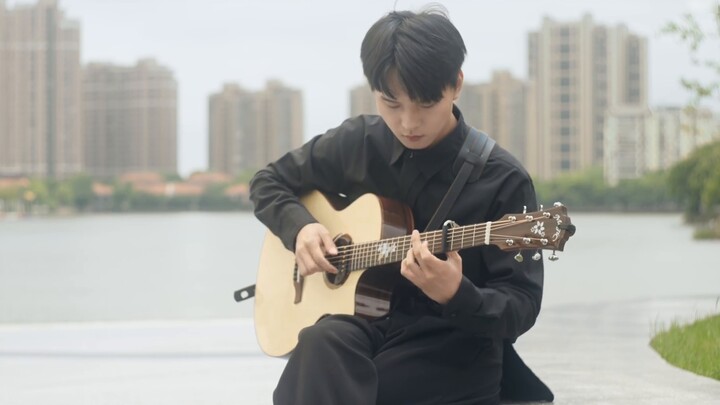As soon as the music rang, how many people's youth came back! Fingerstyle Guitar [Thousands of Que S
