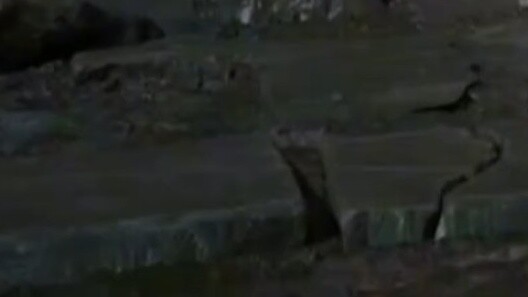 If Qu Hun had continued to follow Han Li, he would probably be able to reach the peak of Daluo in th