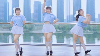 笑容治愈的竖屏甜妹！☁️天空之上～
