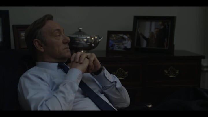 House.of.Cards.S01E01.1080p.x264.Hindi.English.Esubs
