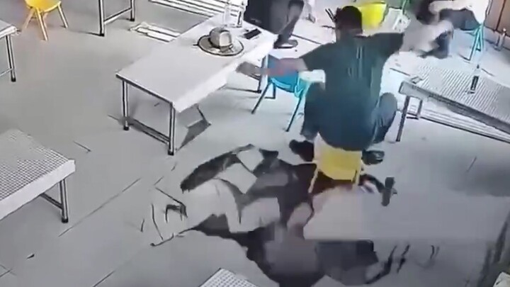 This disaster is always several steps behind me, it's outrageous!