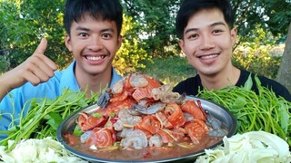 ตำแซลมอนกุ้งสด ตัวใหญ่ๆชิ้นเบิ้มๆ นัวร์นํ้าปลาร้าสุดๆ แซ่บอร่อยสุดขั่ว.