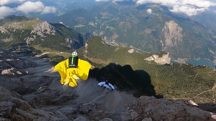 ภาพวิวจากวิงสูท ฟลายอิ้งที่ความสูง 3,220 เมตรเหนือระดับน้ำทะเล