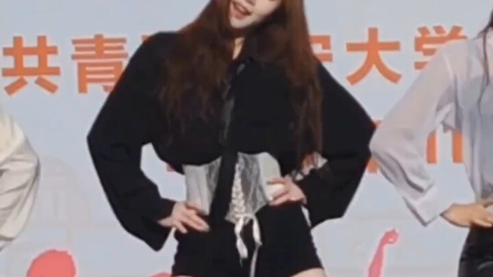 辽宁大学up down路演，北方姑娘也很会的，社团招新