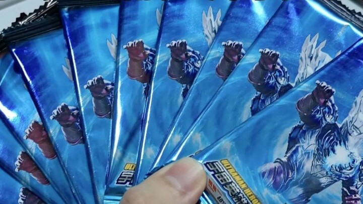 The guy spent his pocket money! Cleared out the 2 yuan pack of Ultraman cards in the store, serious 