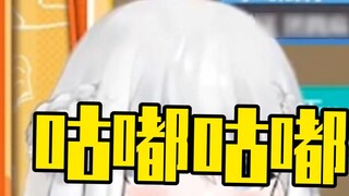 Chị uống nước cũng dễ thương quá