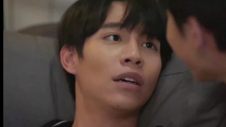 อ่าาา! คู่รักวัยรุ่นคบกันแล้ว! น่ารักจังเลย!