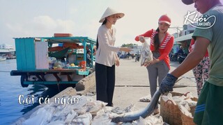 Gỏi cá ngân đặc sản miền biển Việt Nam - Khói Lam Chiều #64 | Yellowtail scad salad in coastal areas