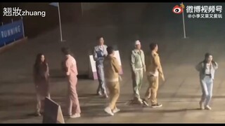 [FANCAM] Hậu trường tan làm Keep Running Hoàng Hà